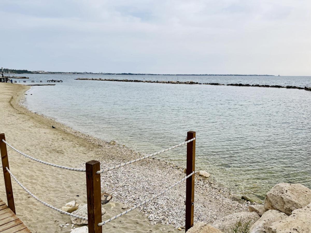 Appartamento La Perla del Borgo Taranto Esterno foto
